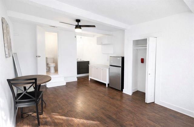 Photo - 928 S Windomere Ave Unit C