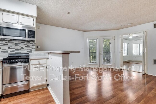 Building Photo - 2311 Basil Dr Unit #C304