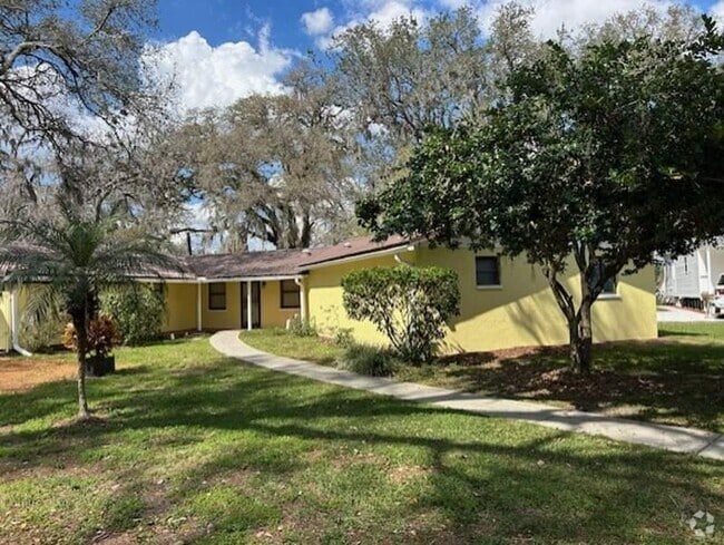 Building Photo - 38651 Tarr Dr Rental