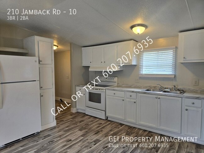 Photo - 210 Jamback Rd House