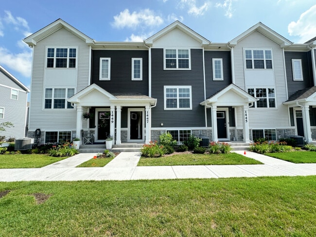 Building Photo - 1447 Yosemite Wy Rental
