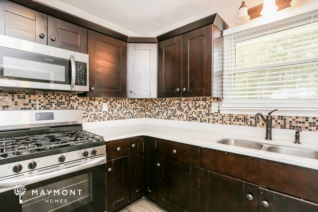 Photo - 8 Silverwood Dr