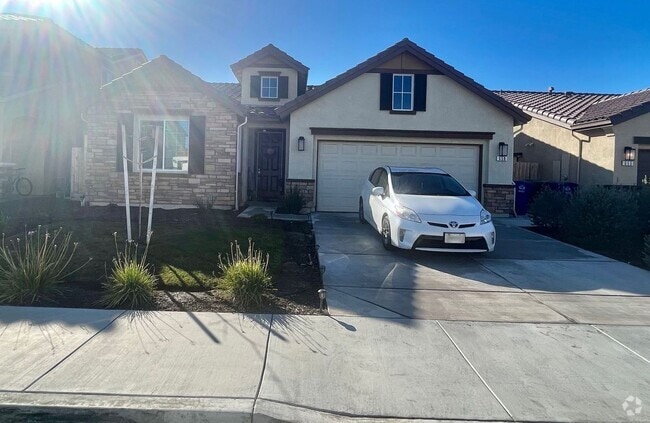 Building Photo - Beautiful 3 Bedroom 2 Bath Home for Rent -...