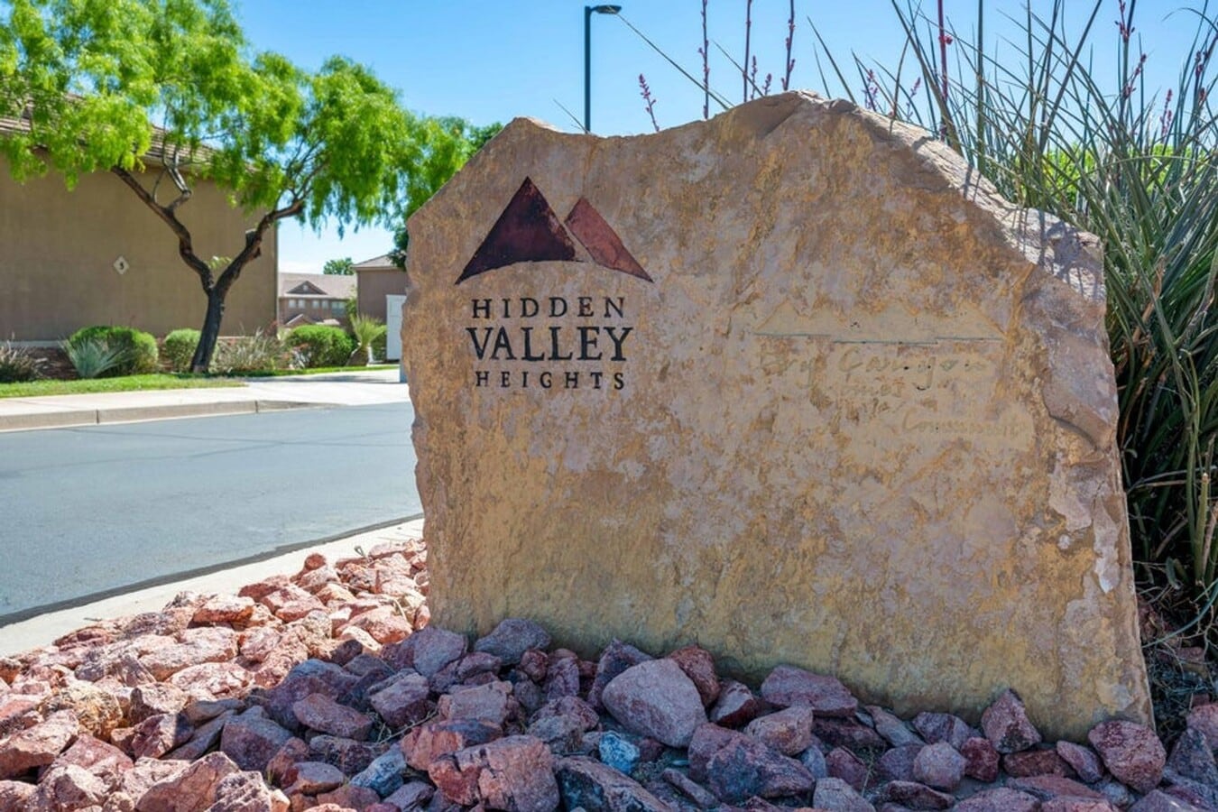 Photo - Beautiful 3 Bedroom Townhome In Hidden Valley Heights