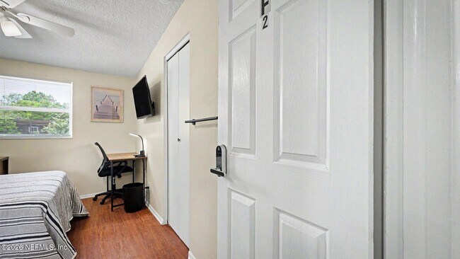 Photo - 2909 Lauderdale Dr E Unit F-2