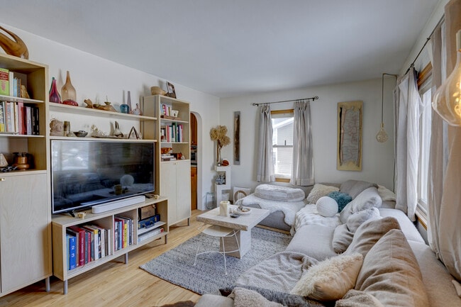 Photo - 3621 Dennett Dr