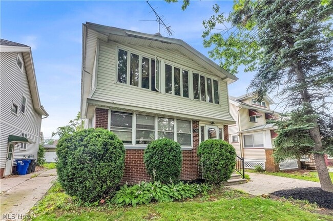 Photo - 3311 W 130th St Unit 1/DN