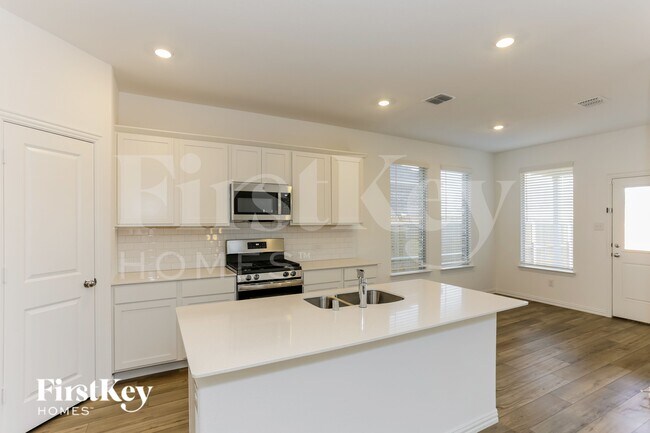 10045 Elkhorn Dr
