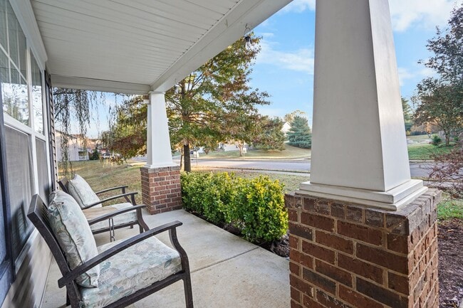 Photo - 131 Crestwood Ln