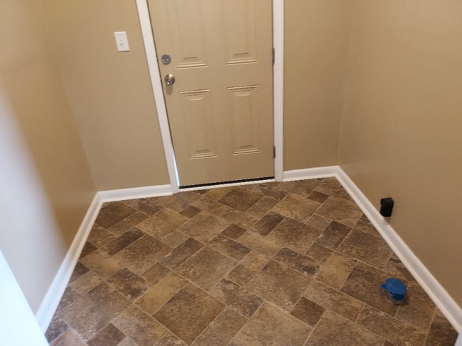 Photo - 333 Grace St