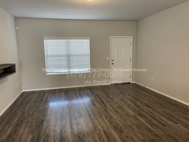 Photo - 2429 Sebright Ave