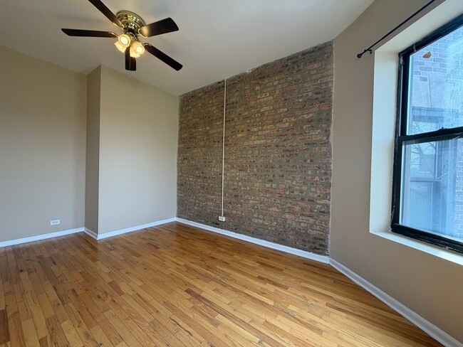 Photo - 4055 S Calumet Ave