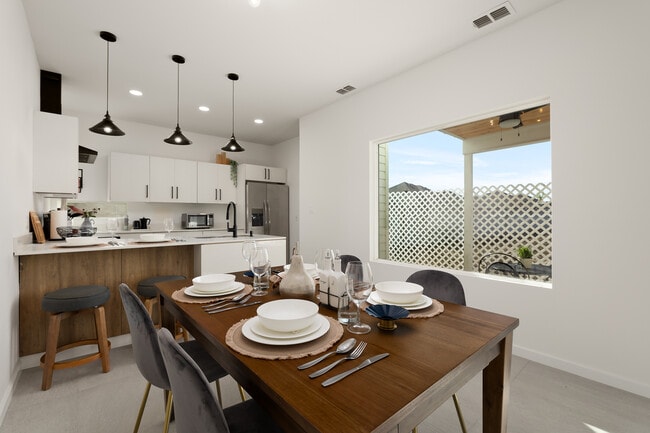 Photo - Colgate Crossings