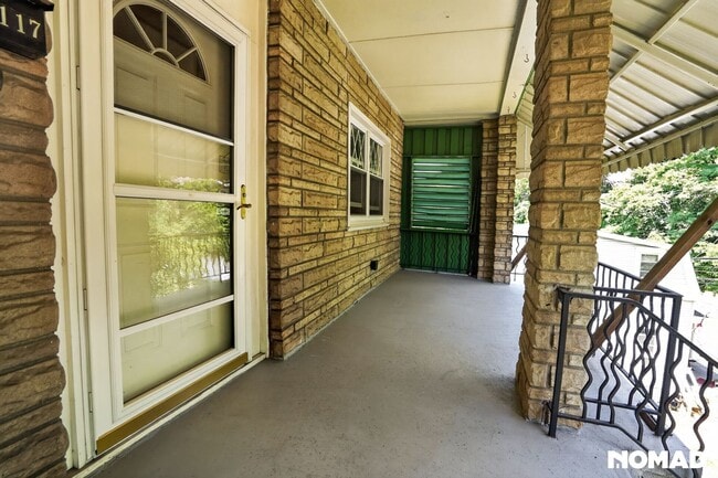 1117 Chartiers Ave