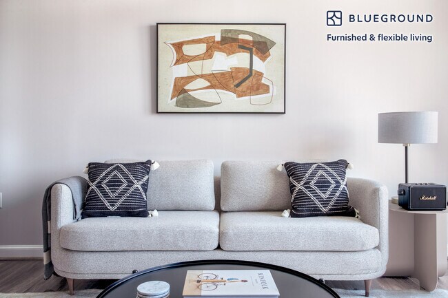 Photo - 4835 Cordell Ave Unit SI FL5-ID534