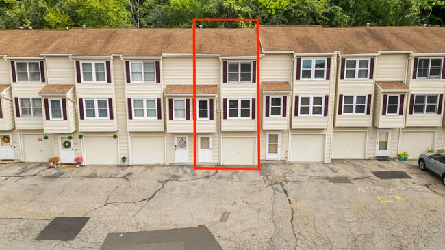 Building Photo - 233 Derby Ave Unit 611