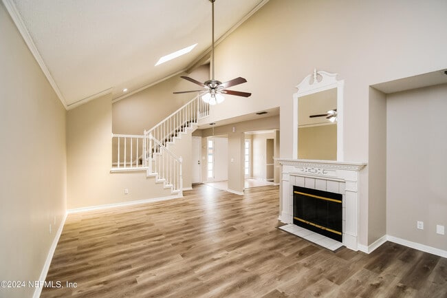 Photo - 8054 Loch Lomond Ln