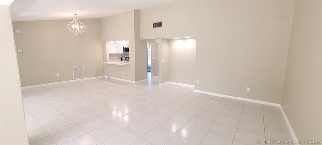 Photo - 6209 Olivewood Cir