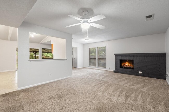 Photo - 405 Fort Drum Dr