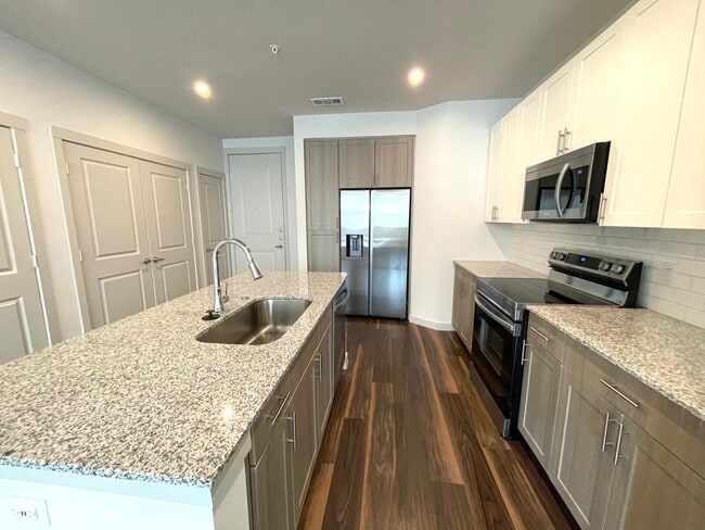 Photo - 3701 Prominence Pkwy Unidad 8111
