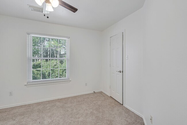 Photo - 209 Summerhaze Cir