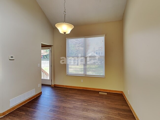 Photo - 808 Gascony Dr