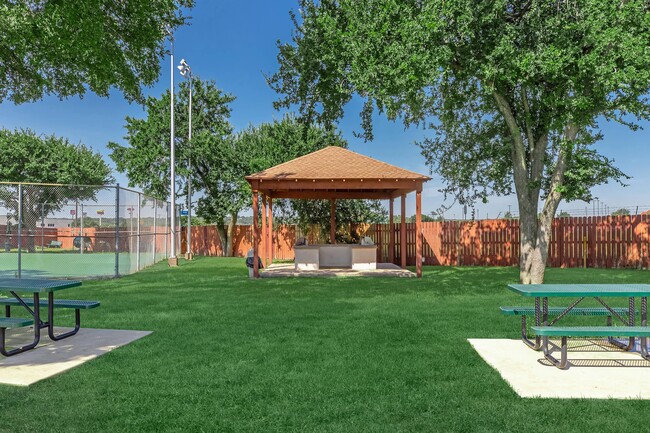 Photo - Rolling Hills Place