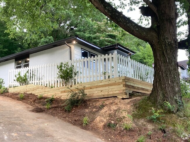 Building Photo - 4504 Balcomb St Rental