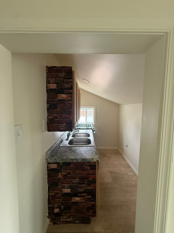 Photo - 3203 Vickers Rd