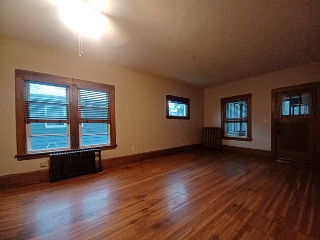 Photo - Excellent 3 bedroom Single Family in St Paul!!