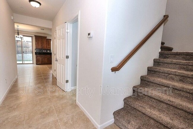 Photo - 9200 Rioja St