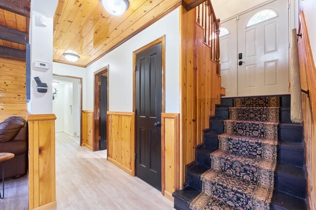Photo - 509 Wallace Ln