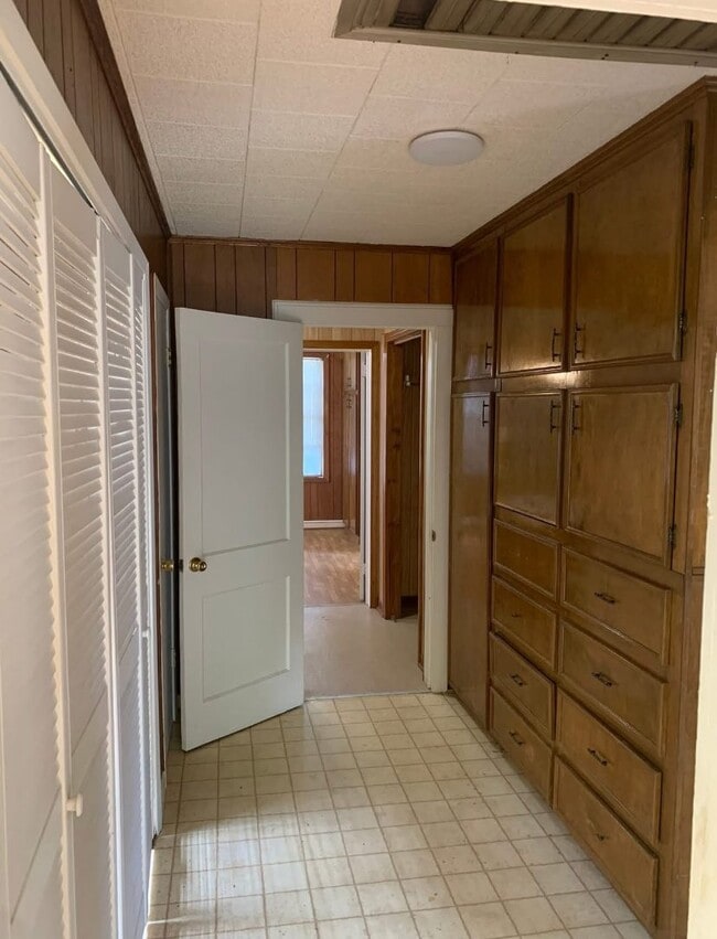 Photo - 820 Raymond St