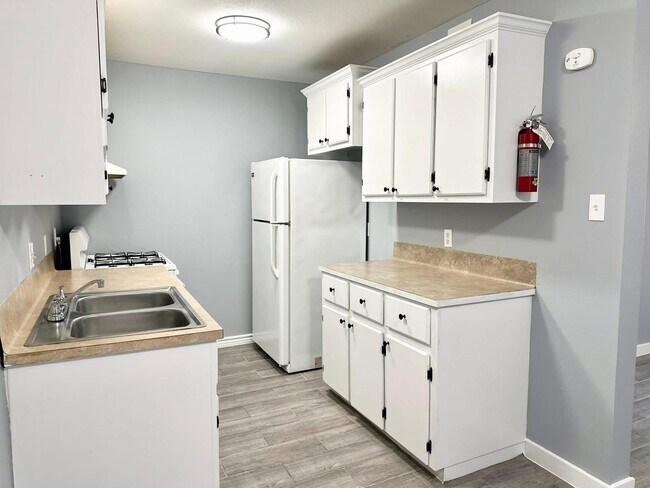 Maple Manor Apartments