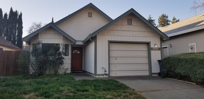 Building Photo - 3 Bedroom 2 Bathroom West Davis Home