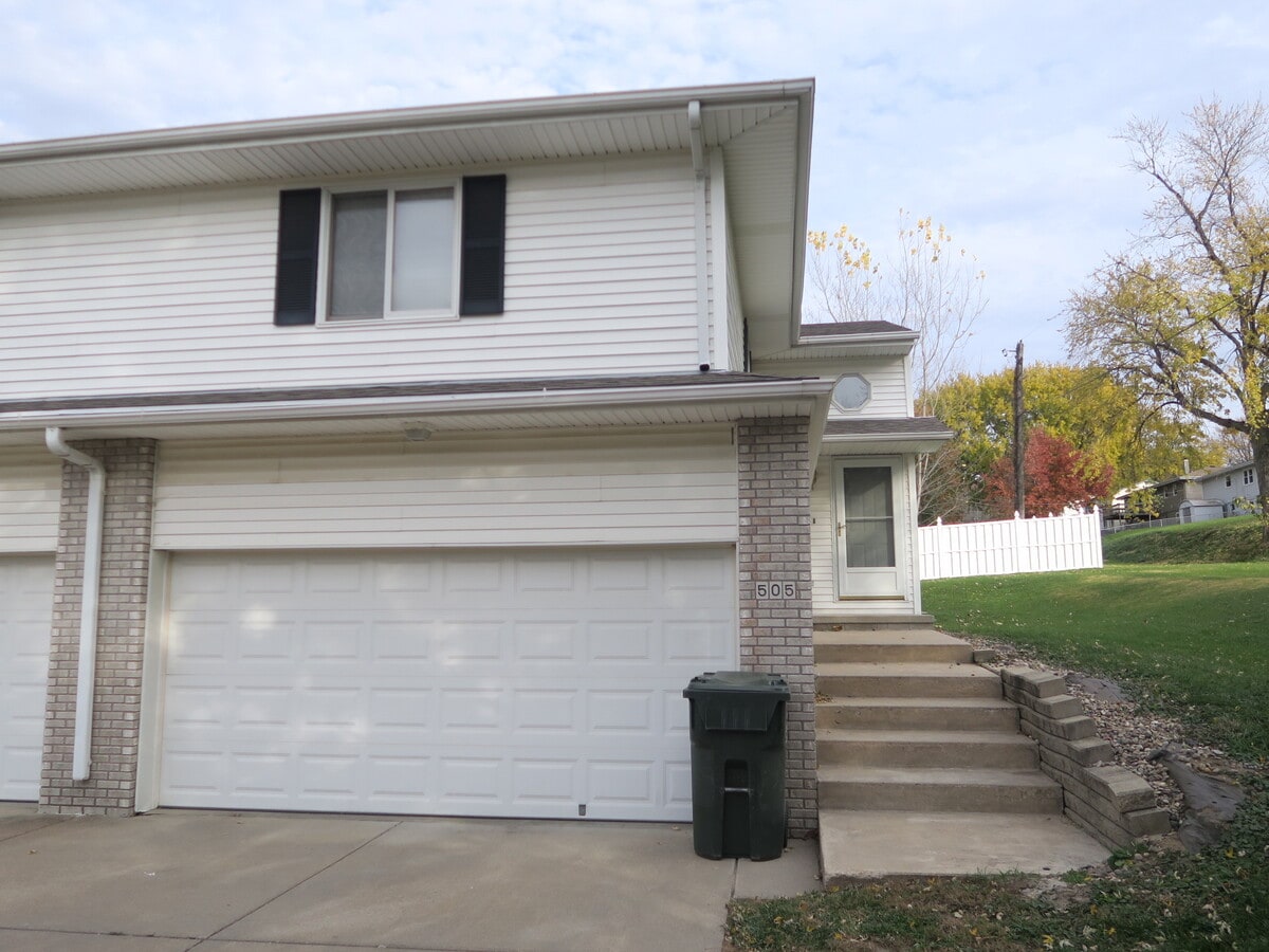 Photo - 505 Michael Dr