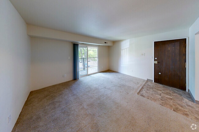 2BR, 1BA - 750SF - Living Room