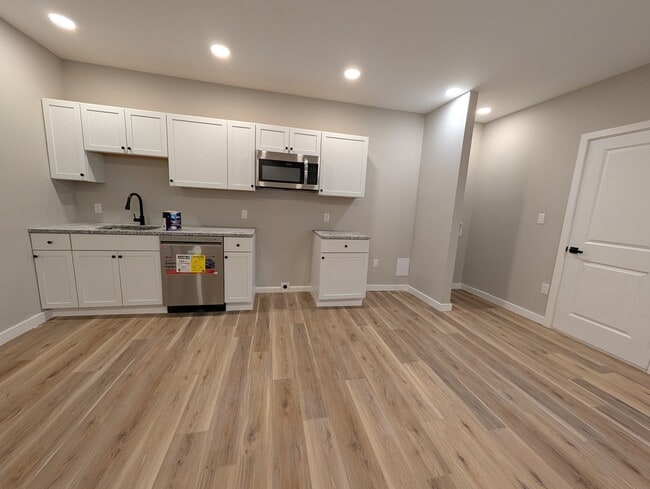 Photo - 4250 Lancaster Ave Unit 2