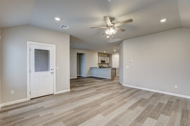 Photo - 4205 Sara Pk Dr