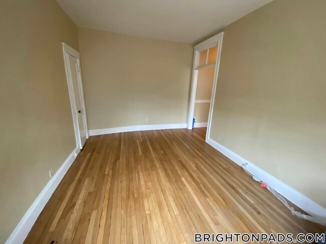 Photo - 1576 Commonwealth Ave Unidad 3