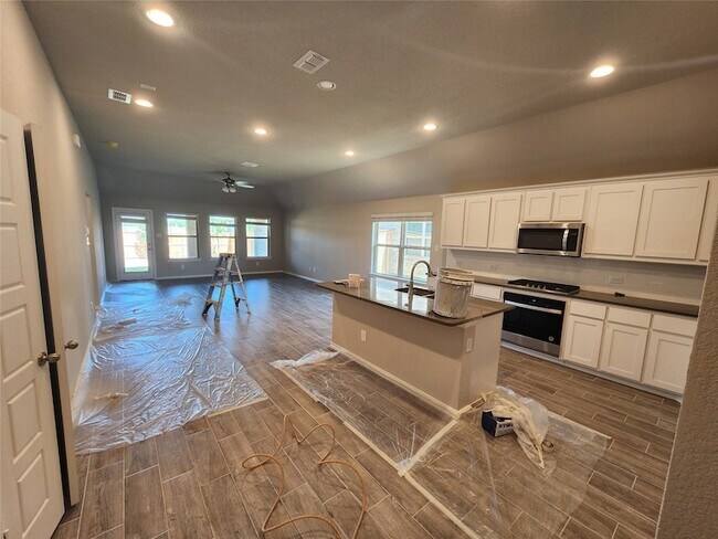 Photo - 355 Freestall Dr