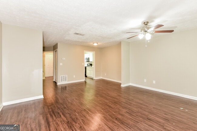 Photo - 5963 Sherwood Trace