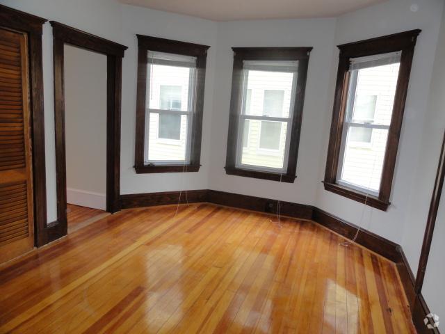 Building Photo - 101 Heath St Rental