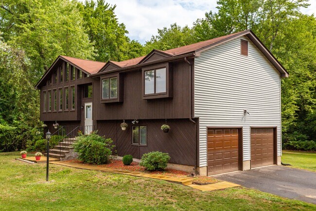 Photo - 80 Lancaster Dr