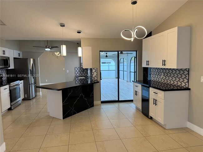 Photo - 1520 SE 20th Ct