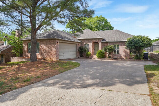 Photo - 4919 Saddleback Rd