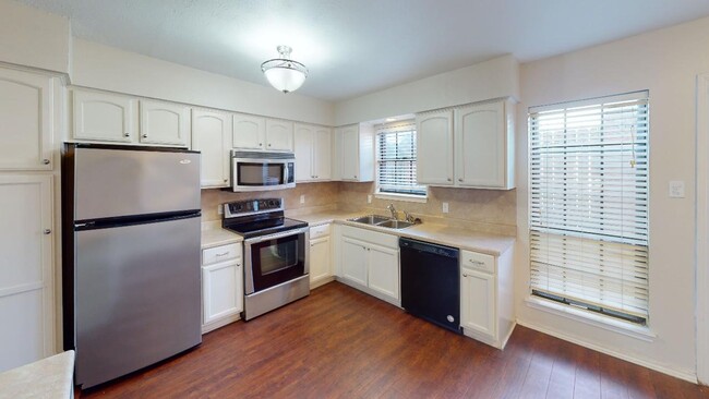 2/2.5 Condo at Canterbury Near Baylor! - 2/2.5 Condo at Canterbury Near Baylor!