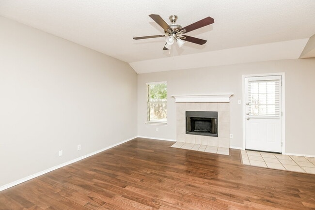 Photo - 1706 Tonya May Ln