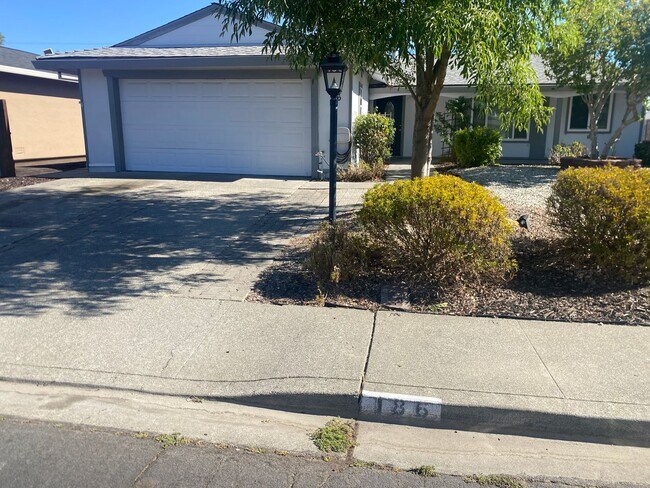 Charming 2 bedroom in Vacaville - Charming 2 bedroom in Vacaville House