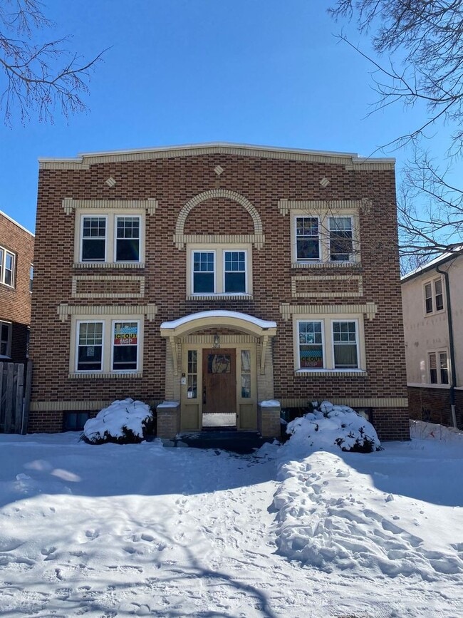 Building Photo - 3609 13th Ave S Unit 360901